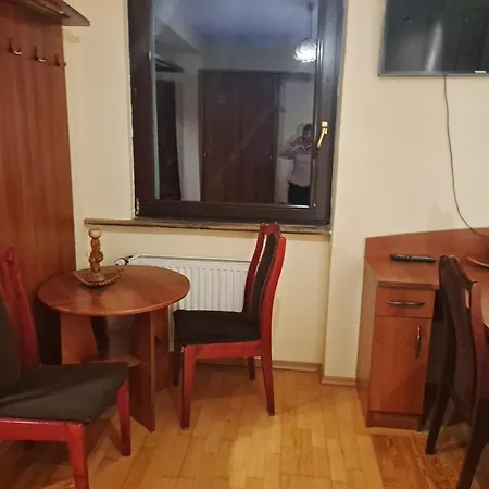 Ferienhaus Dom W Karkonoszach Z Basenem 7 Sypialni Kowary