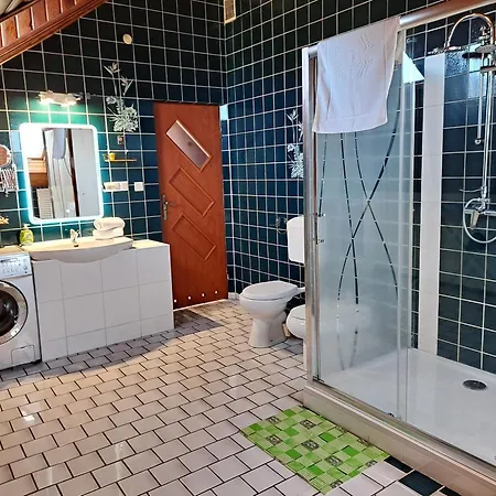 Dom W Karkonoszach Z Basenem 7 Sypialni Ferienhaus Kowary