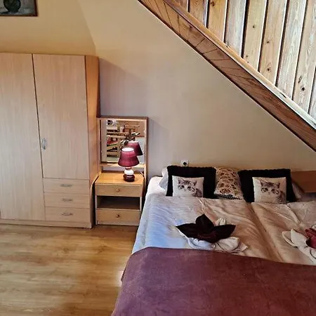 Dom W Karkonoszach Z Basenem 7 Sypialni Ferienhaus