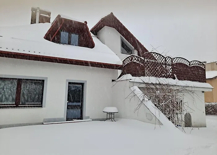 Dom wakacyjny Dom W Karkonoszach Z Basenem 7 Sypialni Kowary