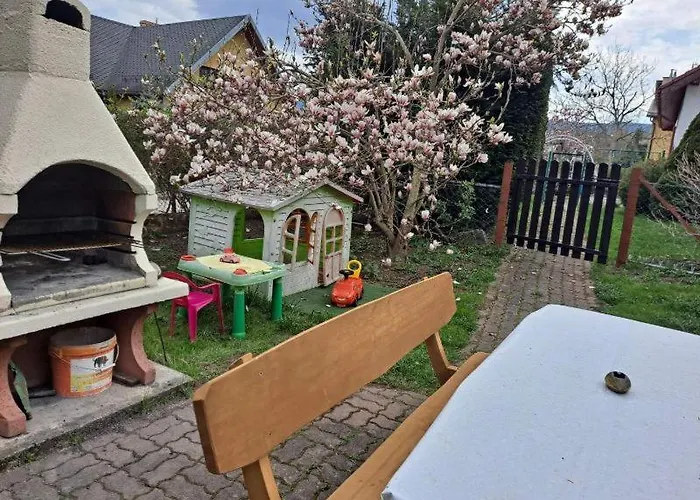 Dom W Karkonoszach Z Basenem 7 Sypialni Dom wakacyjny *