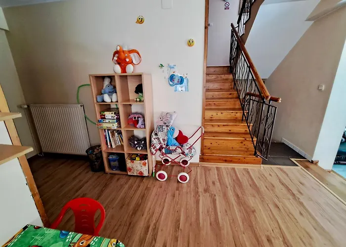 Dom W Karkonoszach Z Basenem 7 Sypialni Dom wakacyjny *