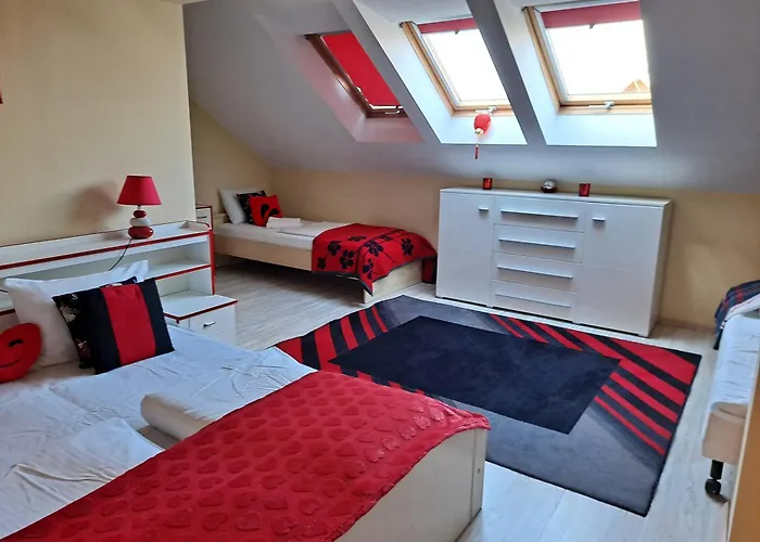 Dom W Karkonoszach Z Basenem 7 Sypialni Dom wakacyjny Kowary