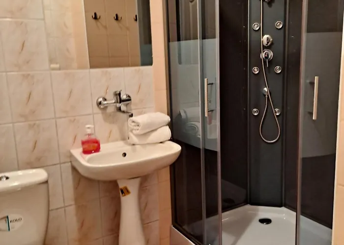 Dom W Karkonoszach Z Basenem 7 Sypialni Kowary