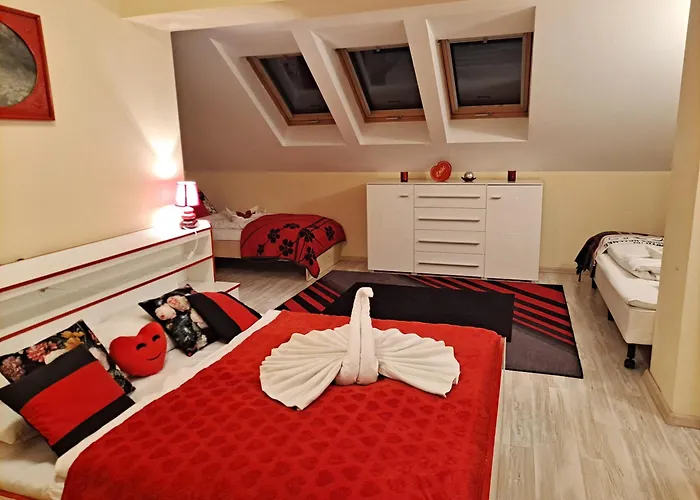 Dom W Karkonoszach Z Basenem 7 Sypialni Dom wakacyjny Kowary